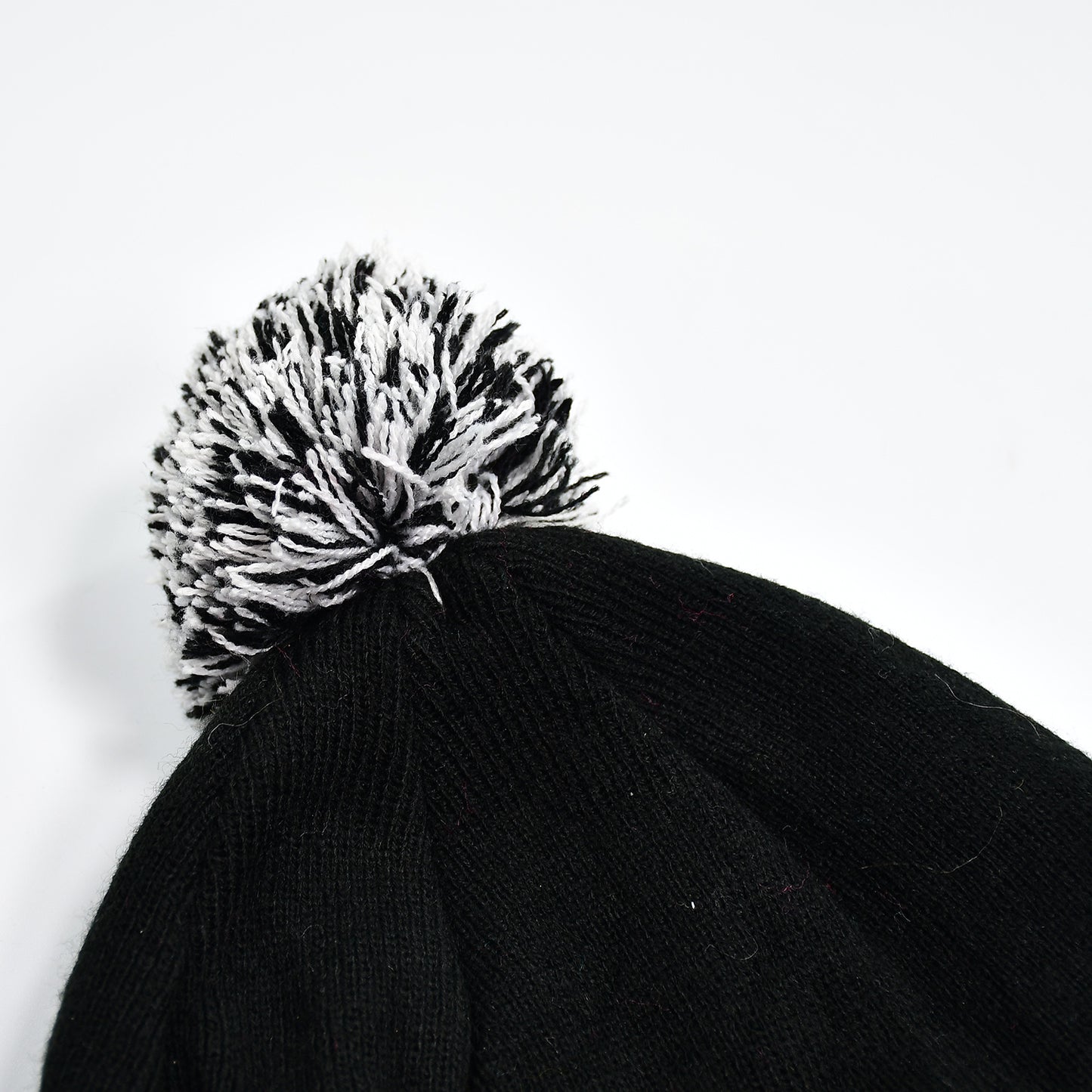 Mens And Womens Skull Slouchy Winter Woolen Knitted Black Inside Fur Beanie Cap. - Happy Price - Image 2