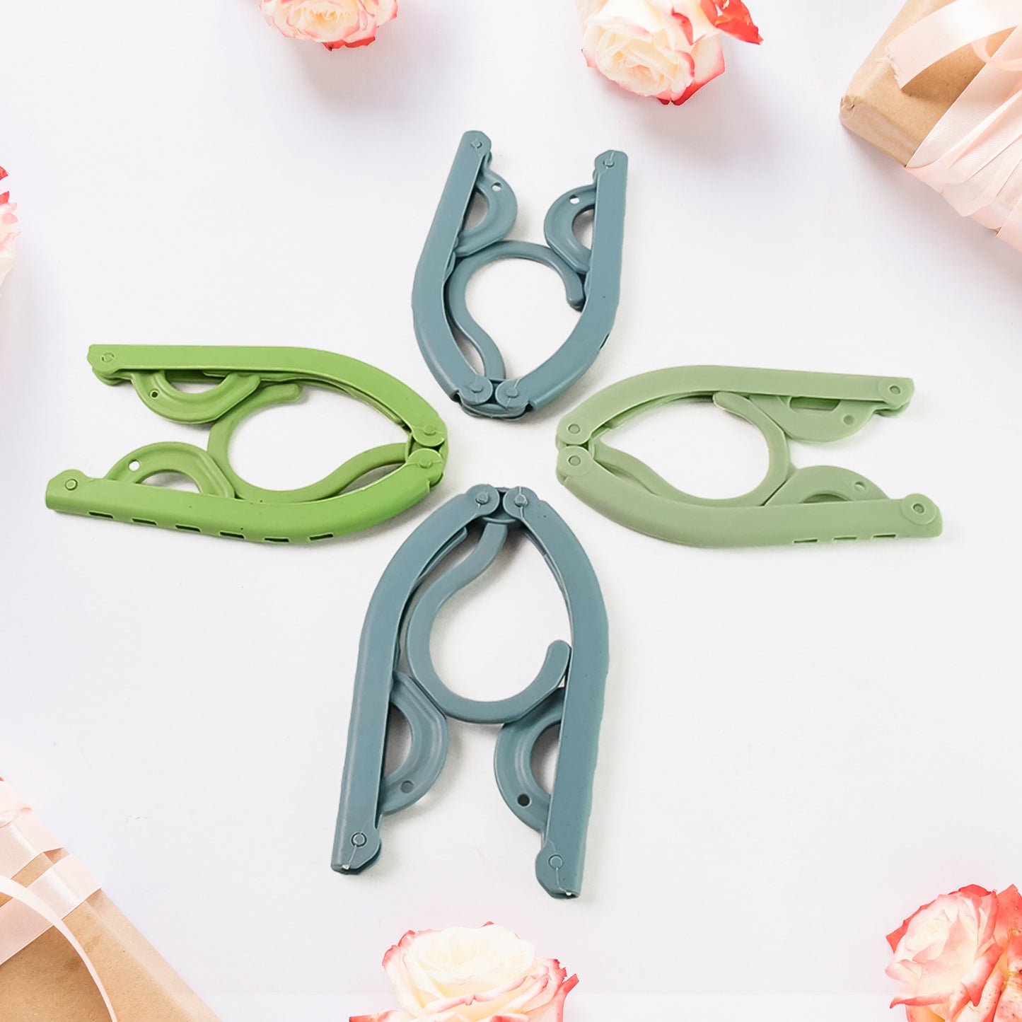 Travel Hangers Portable Folding Clothes Hangers (4 Pc  Big) - Happy Price - Image 4