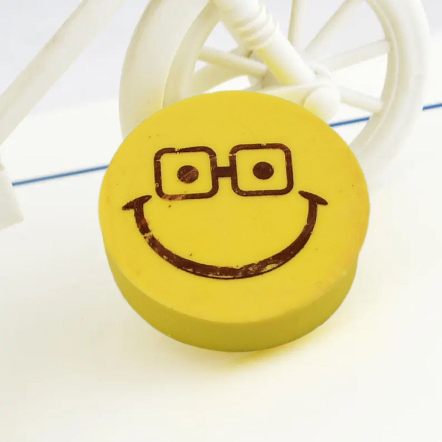 Smiley Design Eraser (1 Pc  Mix Design) - Happy Price - Image 4