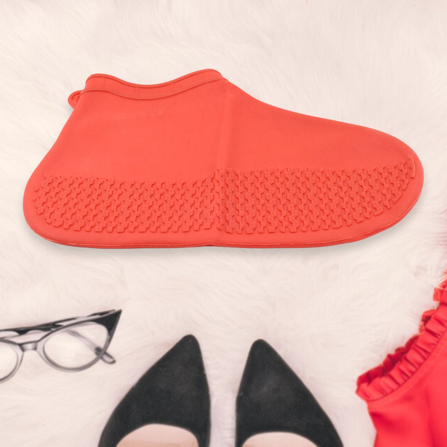 Non-slip Silicone Rain Reusable Anti Skid Waterproof Fordable Boot Shoe Cover (Medium Size  1 Pair  Red) - Happy Price - Image 3