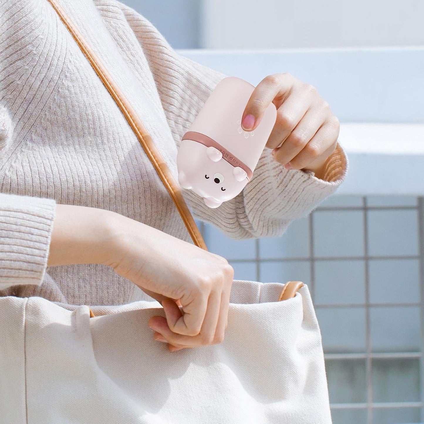 Cute Bear Shaped Soap Case (1 Pc) - Happy Price - Image 4