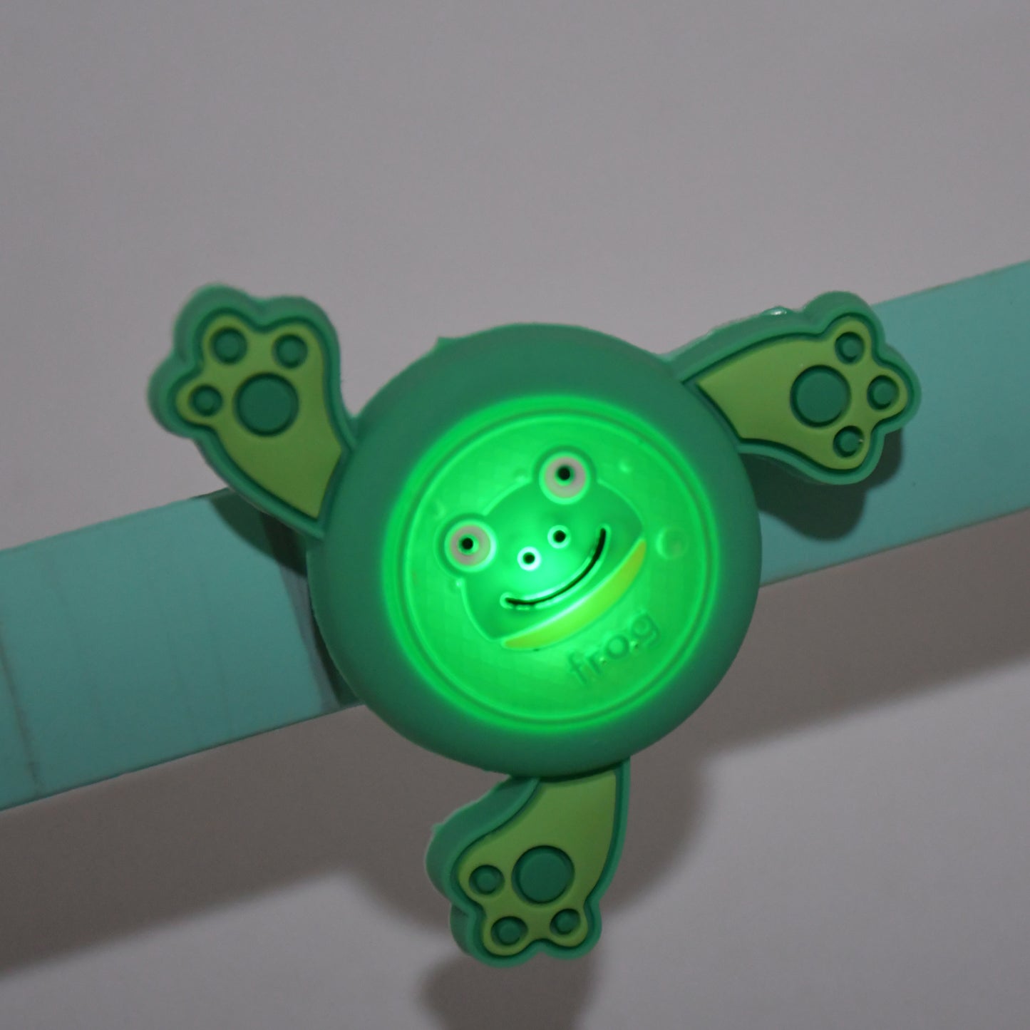 Led Light  Spinning Slap Kids Cartoon Bracelet Wrist Band (1 Pc) - Happy Price - Image 3