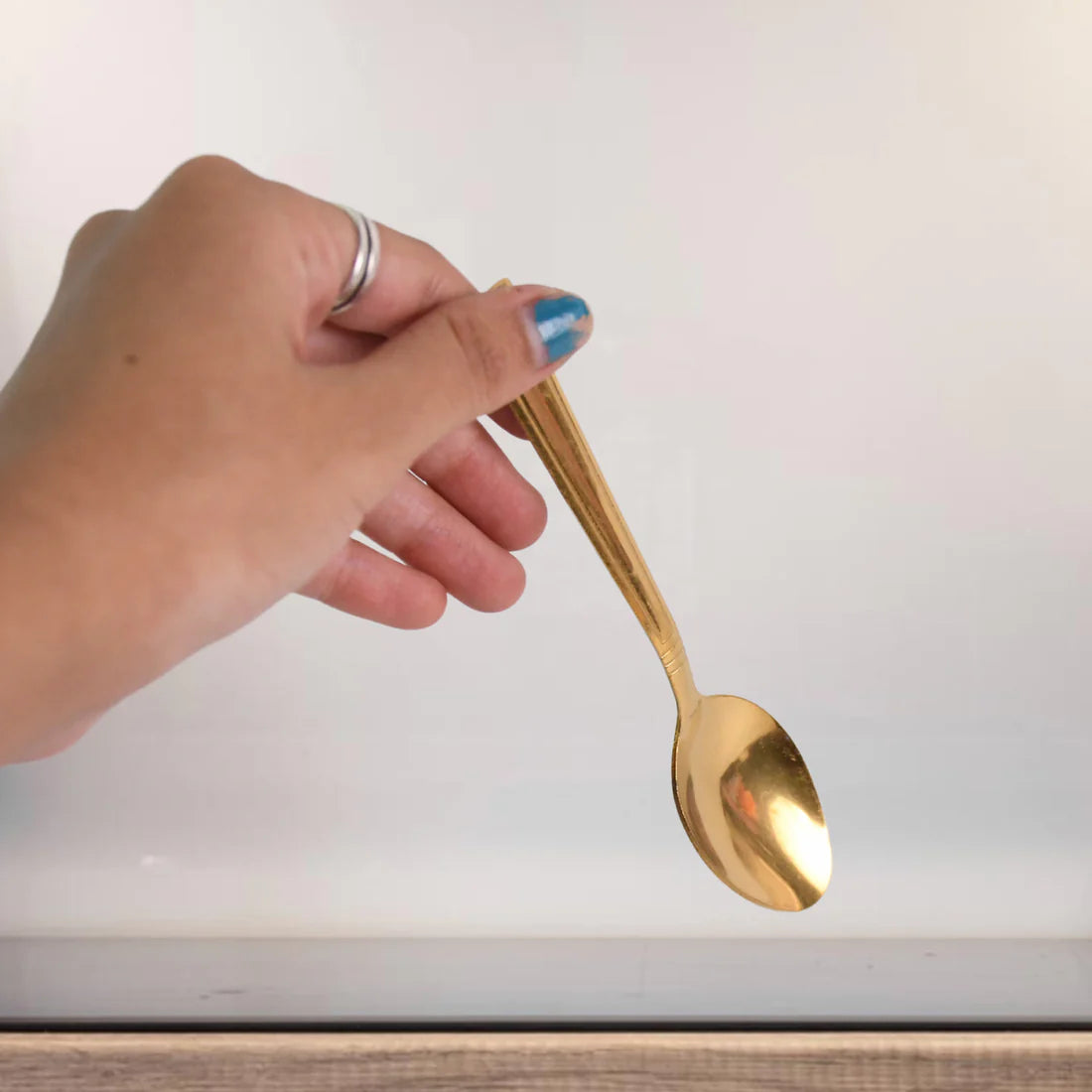 Premium Luxurious Stainless Steel Coated Spoons (6 Pcs Set  Golden) - Happy Price - Image 4