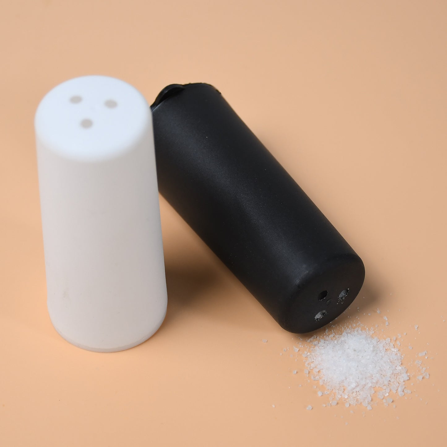 Salt Pepper Dispenser Dining Table Spice Storing Use  New Look Dispenser For Home  Hotel Use - Happy Price - Image 6