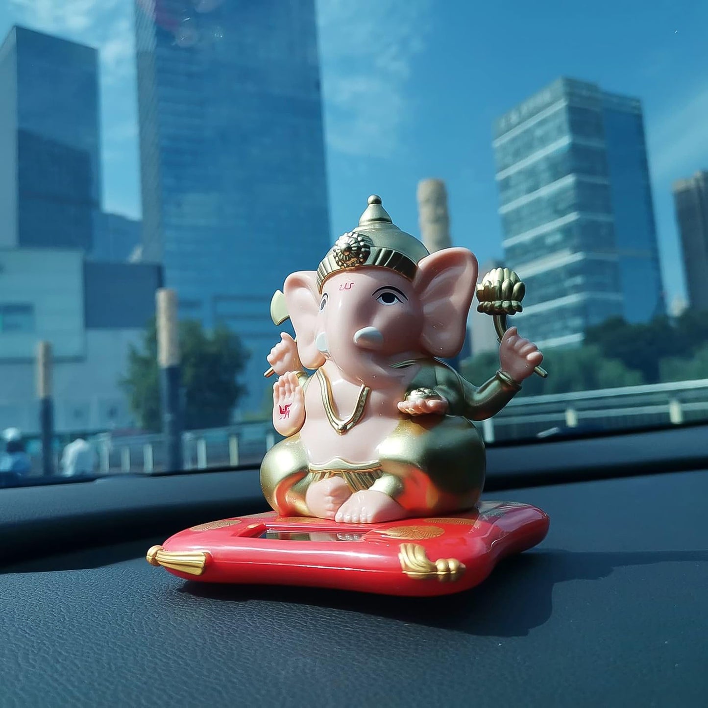 Solar-Powered Ganesha Idol - Dancing Lord Ganpati Showpiece for Car Dashboard & Home Decor (1 Pc) - Happy Price - Image 5