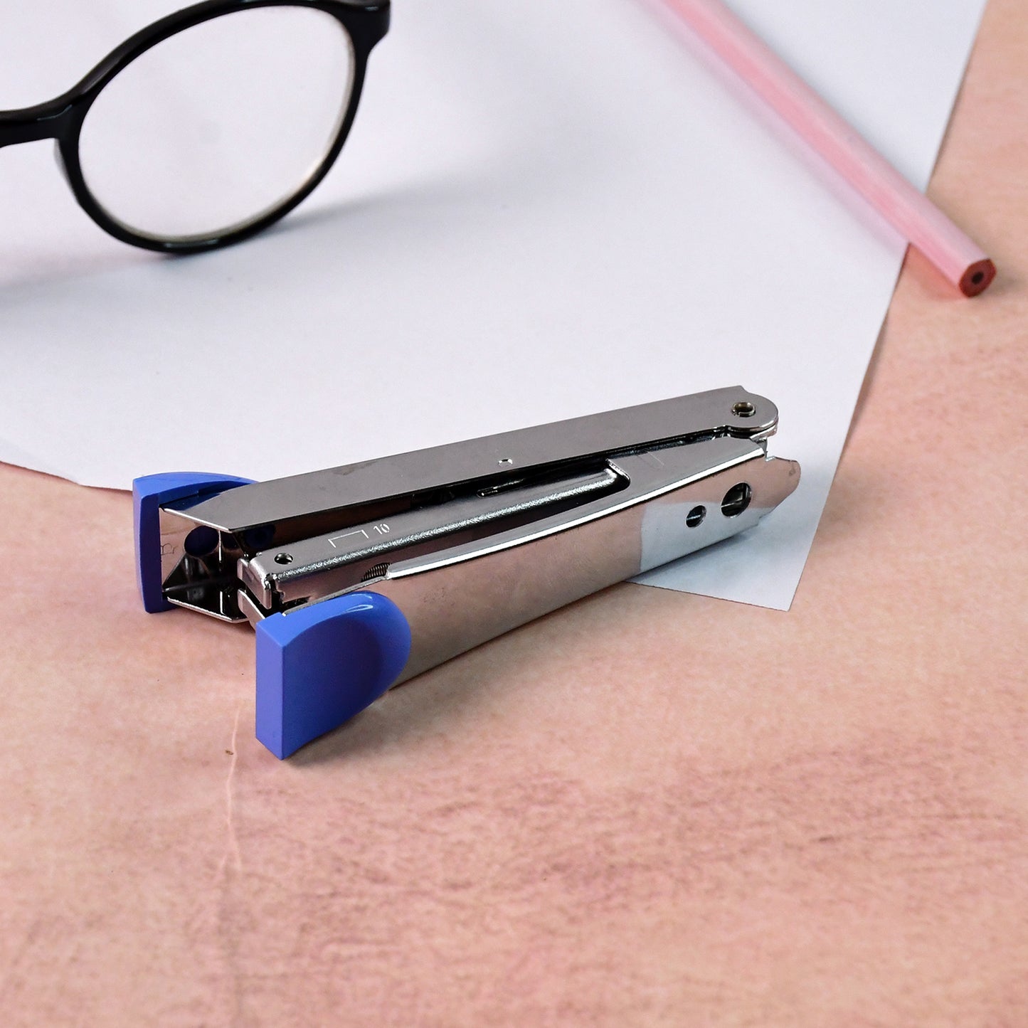 Compact Metal Stapler for No.10 Staples - Binds 20 Sheets - Happy Price - Image 5