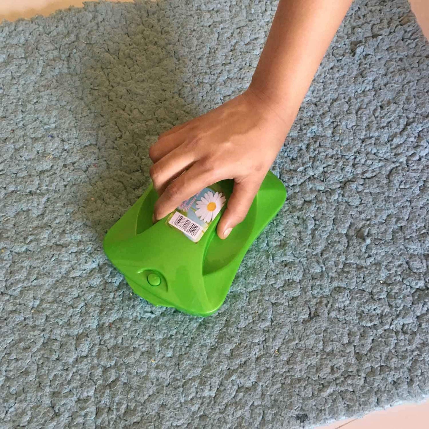 Plastic Handheld Carpet Roller Brush Cleaning With Dust Crumb Collector Wet And Dry Brush - Happy Price - Image 6