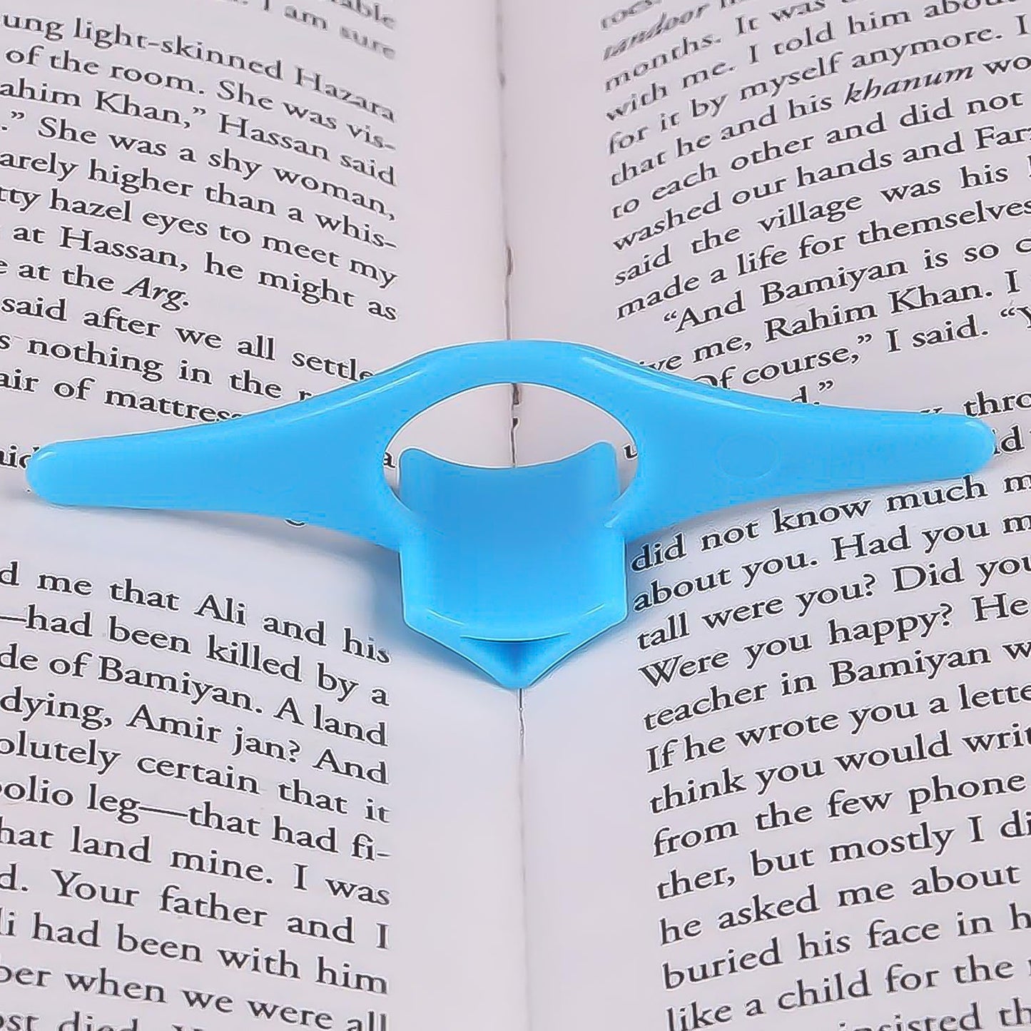 Multi-function Plastic Thumb Book Support Book Page Holder (1 Pc) - Happy Price - Image 4
