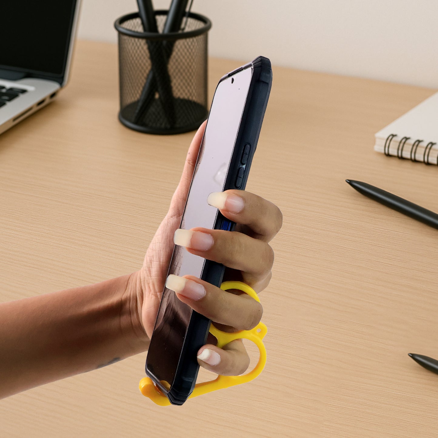 Plastic Hand Mobile Stand (Mix Color  50 Pc) - Happy Price - Image 5