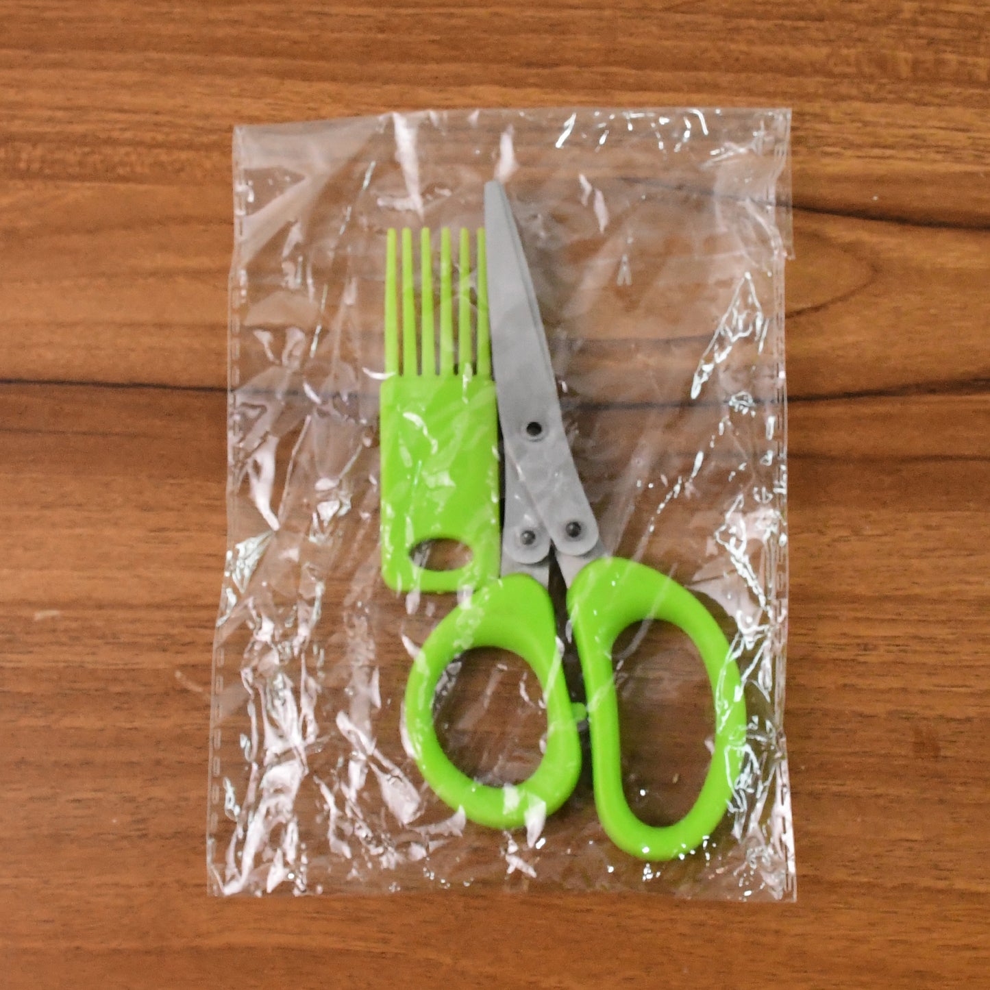 3-Blade Kitchen Herb Scissors with Cleaning Comb - Stainless Steel Cutter for Vegetables & Garnishes (1 Pc) - Happy Price - Image 7