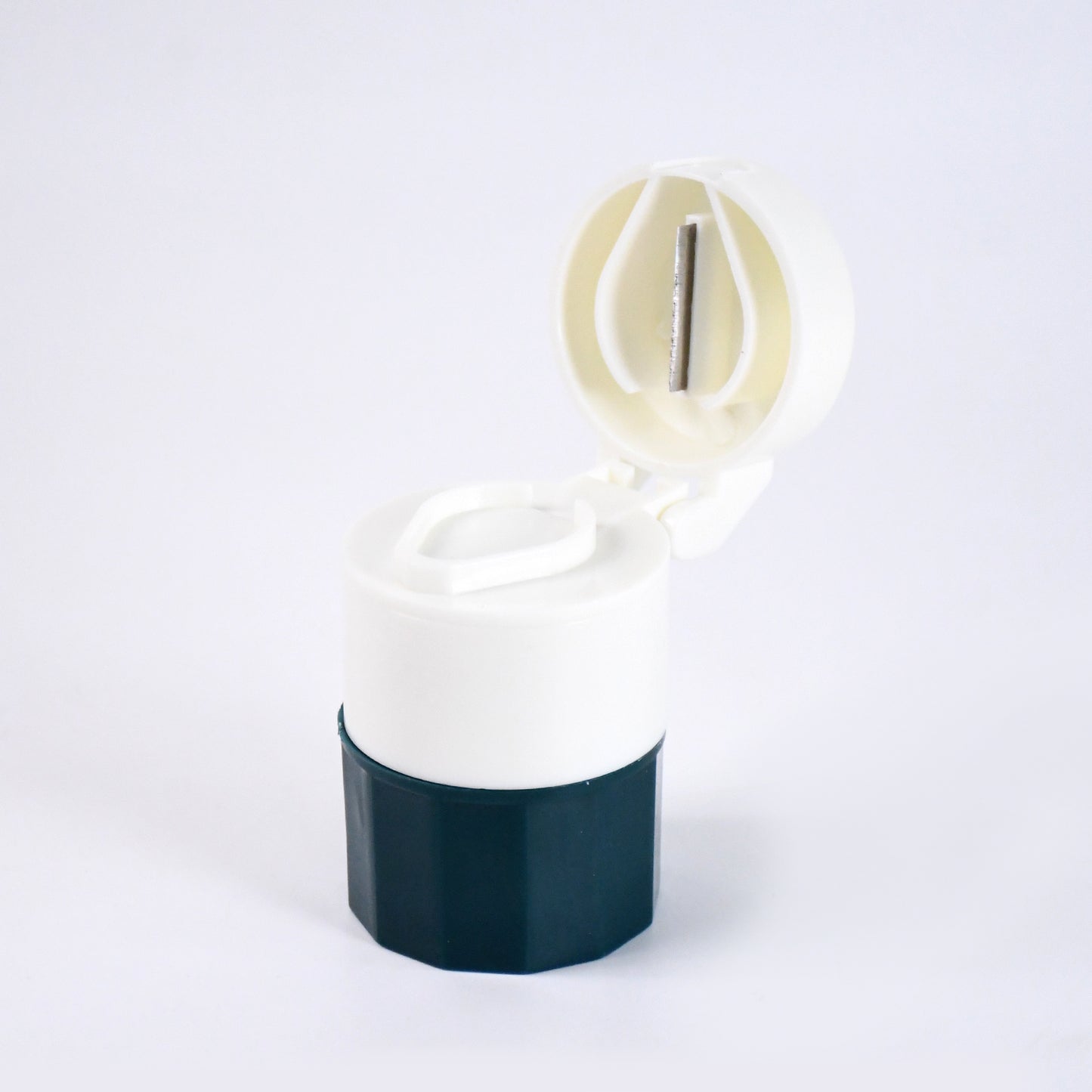 Pill Crusher And Grinder 4 In 1 Pill Crusher - Happy Price - Image 4
