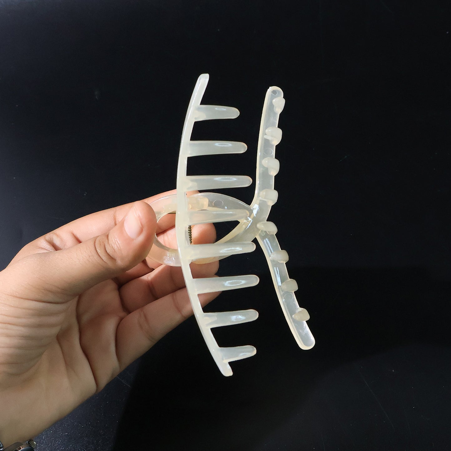 Big Plastic Hair Claw Clips Strong Clips (1 Pc  Mix Color) Hair Accessories - Happy Price - Image 4
