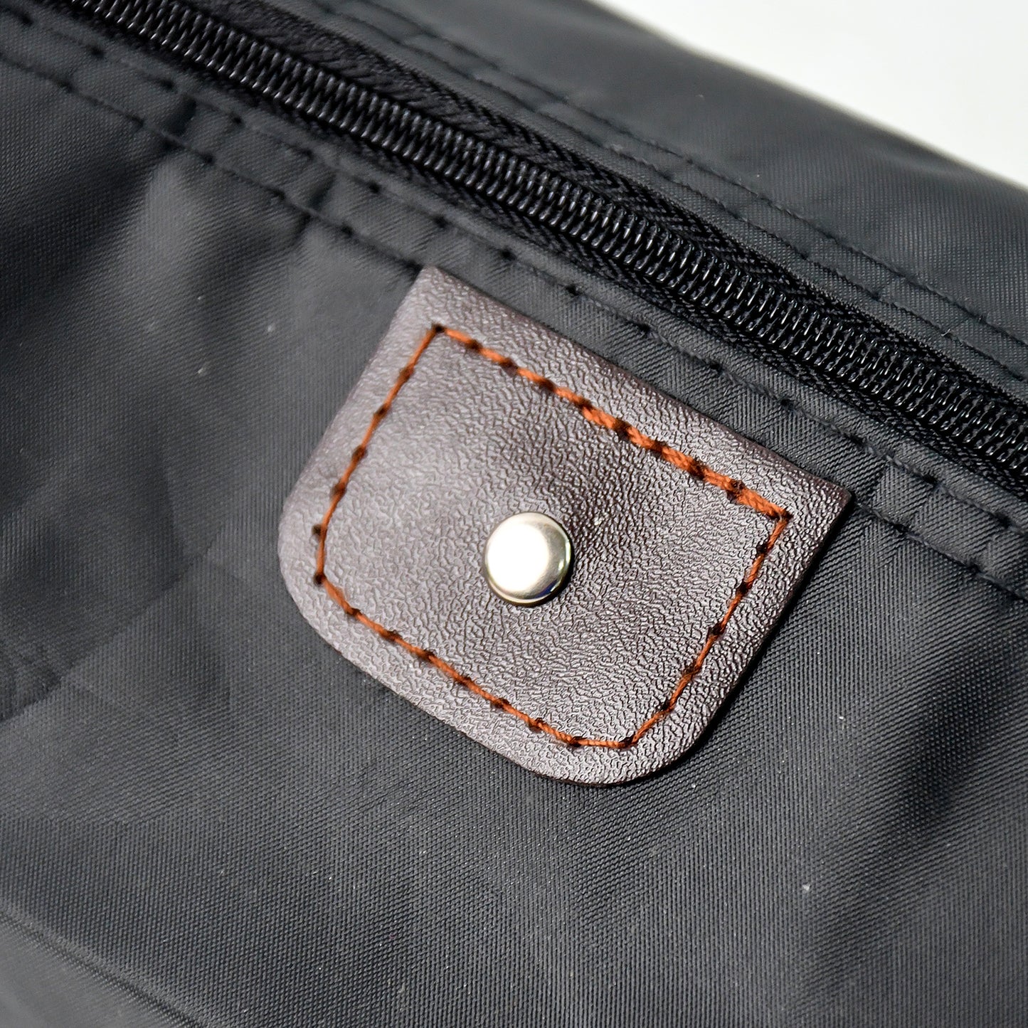 Multipurpose Travel Pouch Organizer - Waterproof Toiletry Bag (1 Pc) - Happy Price - Image 3