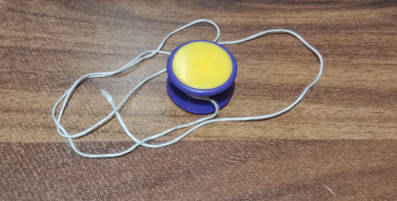 Small Yoyo Toy With String Rotating Yoyo Toy Brain Exerciser For Kids - Happy Price - Image 7