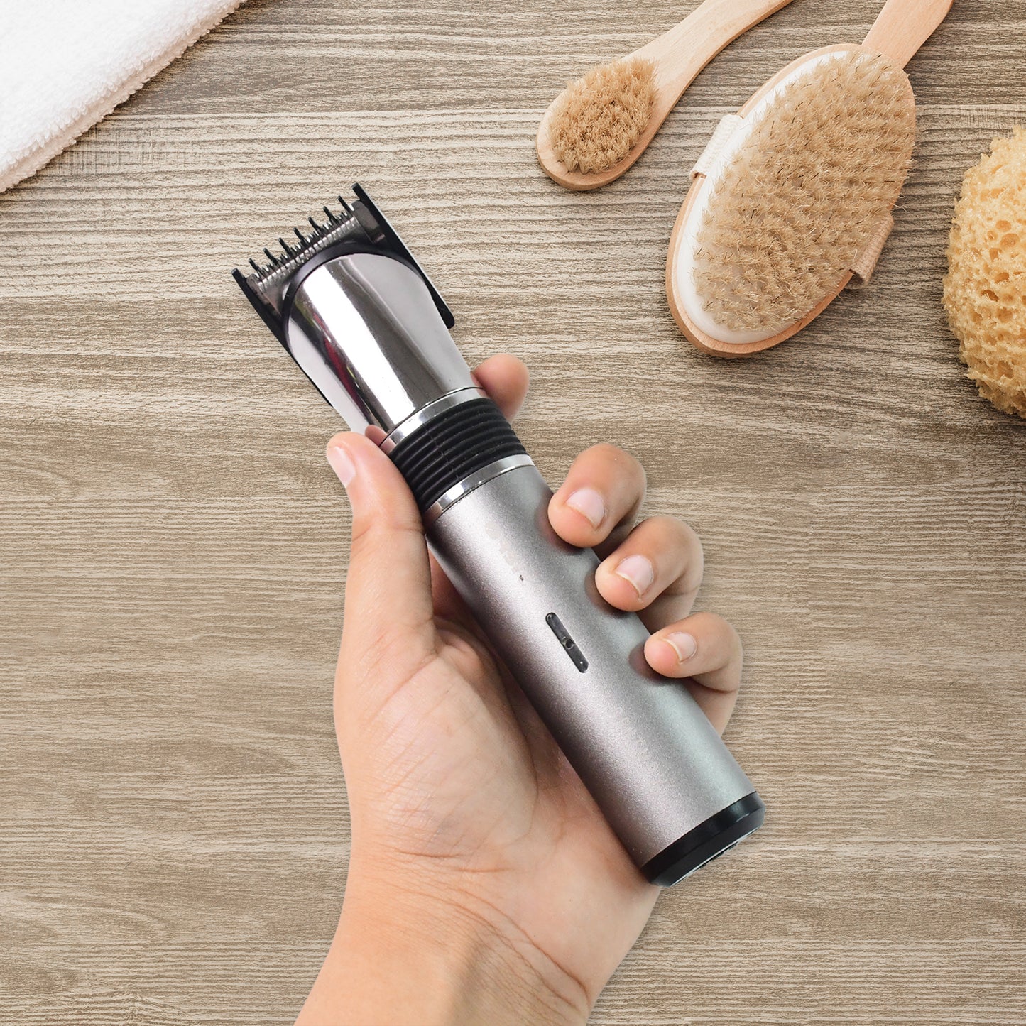 Orbit Rechargeable Hair Trimmer for Men - Cordless Grooming with Adjustable Comb (1 Pc) - Happy Price - Image 4