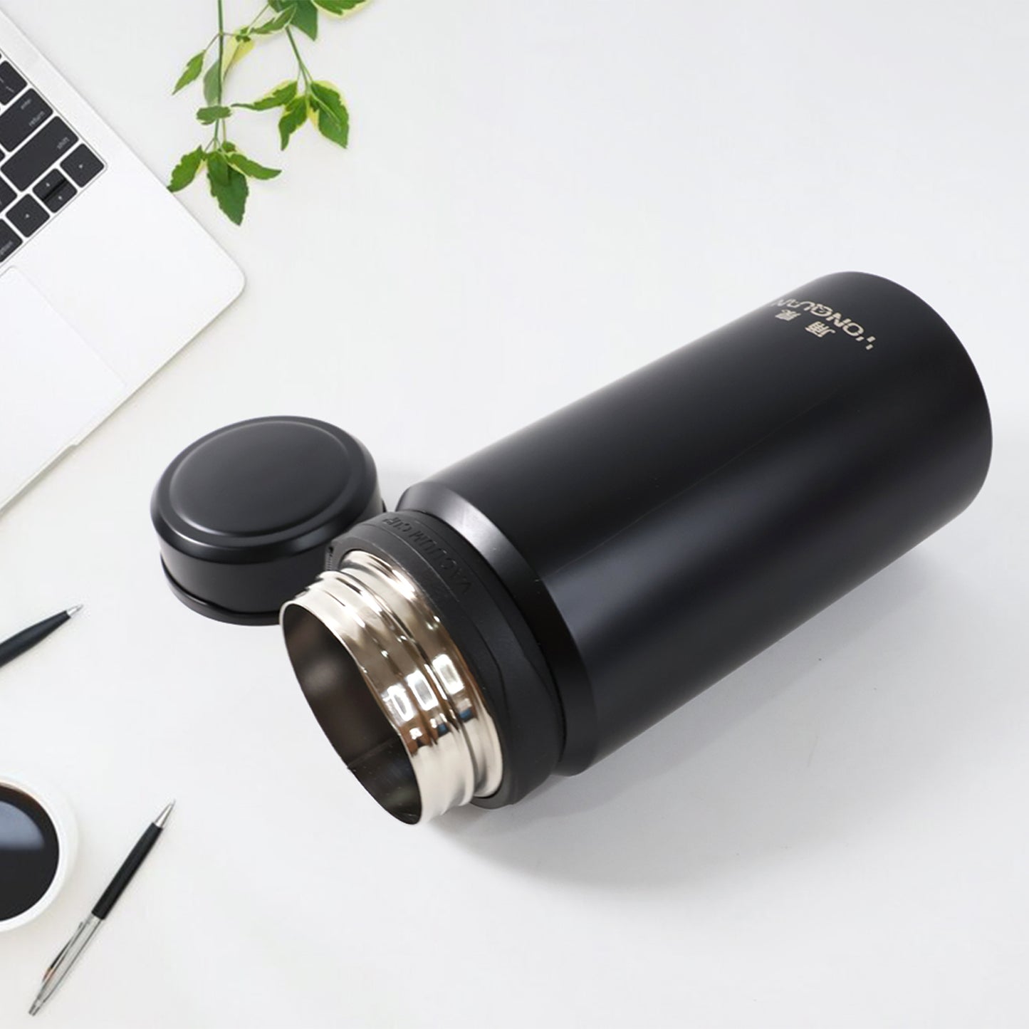 Stainless Steel Insulated Vacuum Bottle (600ml) - Happy Price - Image 3