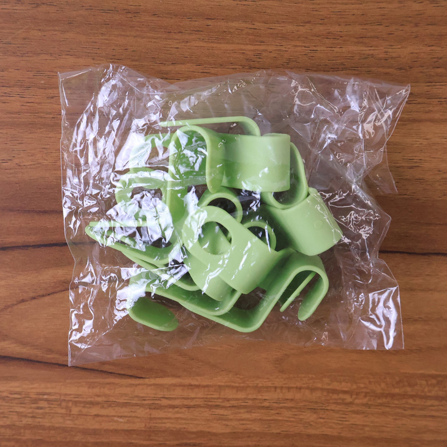 Multipurpose Plastic Hanger Hooks (10 Pc) - Happy Price - Image 7