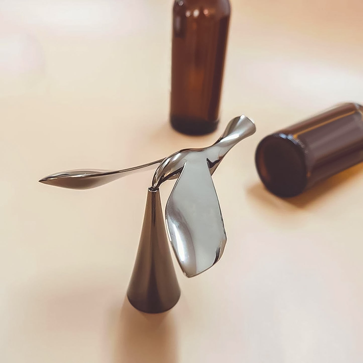 Manual Bottle Opener Bird Shaped Tumbler Balance Toy Also (1 Pc) - Happy Price - Image 2