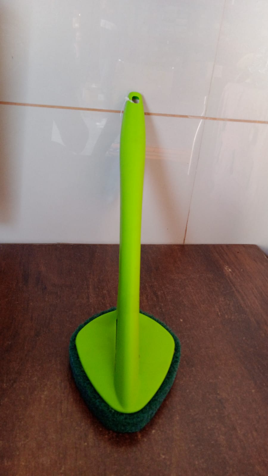 Scrubber Hockey With Long Handle (1 Pc) - Happy Price - Image 7