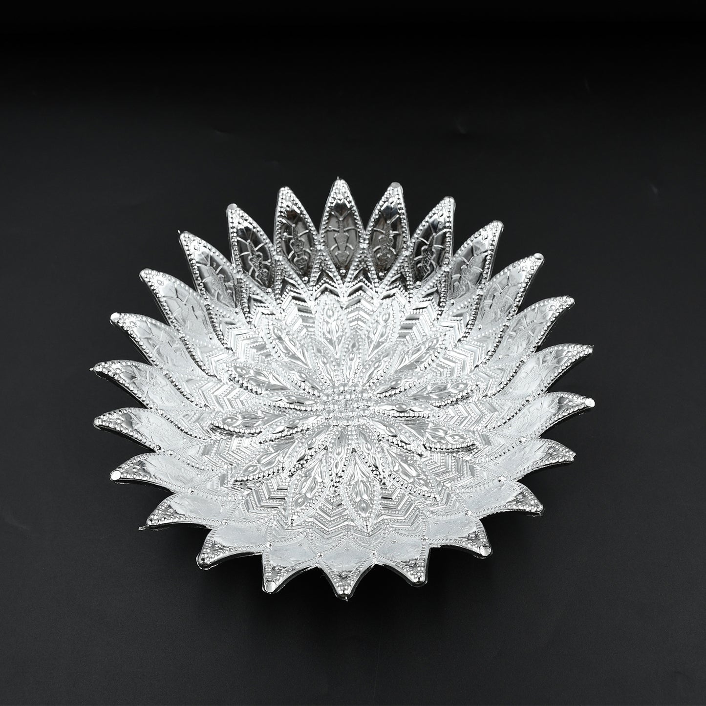 5480  Traditional Design Serving Tray Plastic Silver Finish Serving Tray Multipurpose Tray Decorative Tray Mukhwas Serving Tray (1 Pc ) - Happy Price - Image 4