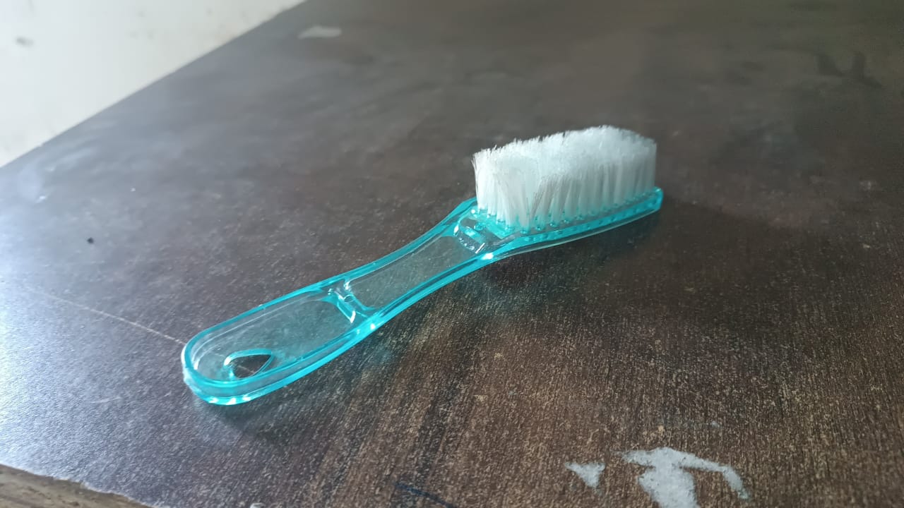Plastic Handle Shoes Clothes Scrubbing Brush (1 Pc  Mix Color  19 Cm) - Happy Price - Image 6