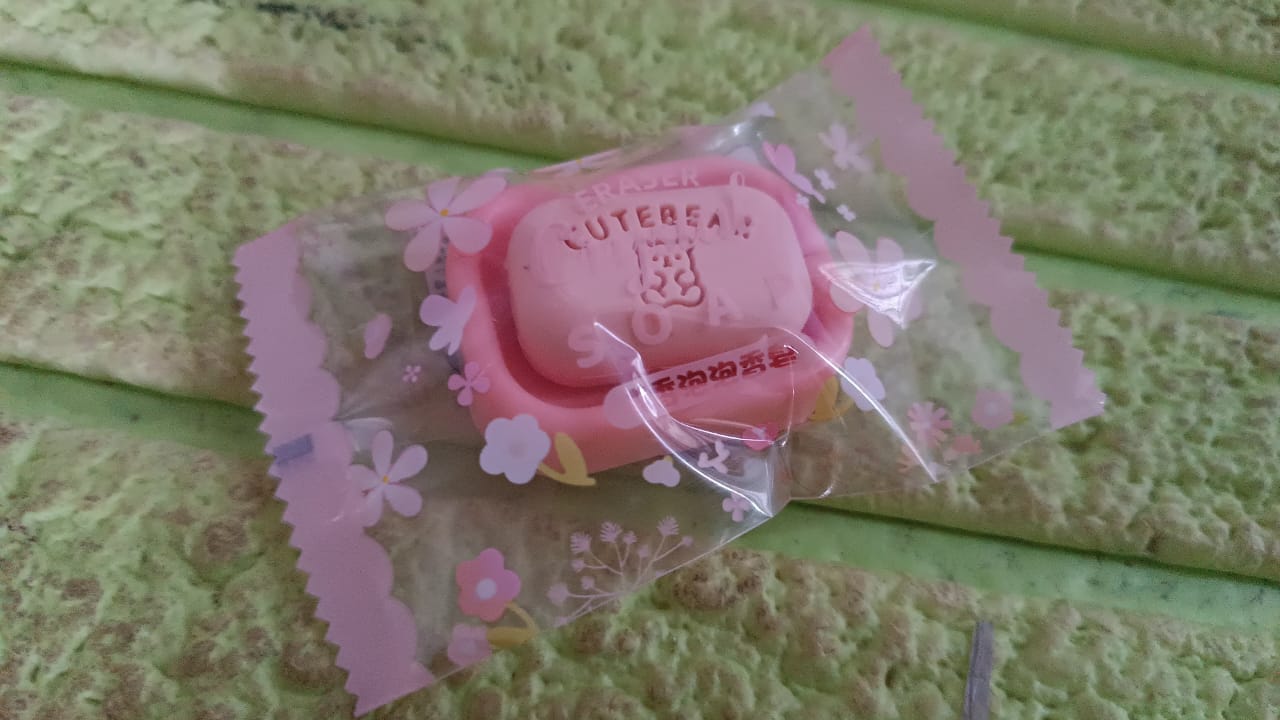 Cute Soap Shaped Erasers With Plastic Case (1 Pc  With Case) - Happy Price - Image 5