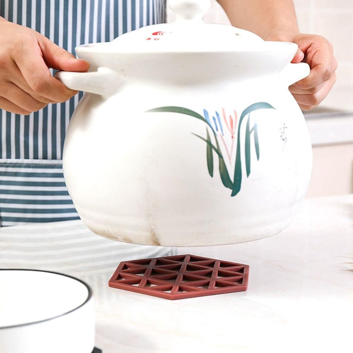 Cup Mat Pvc Tea Coaster Non-slip Placemat High Temperature Insulation Pad Hollow Pot Mat Bowl With Anti-hot - Happy Price - Image 3