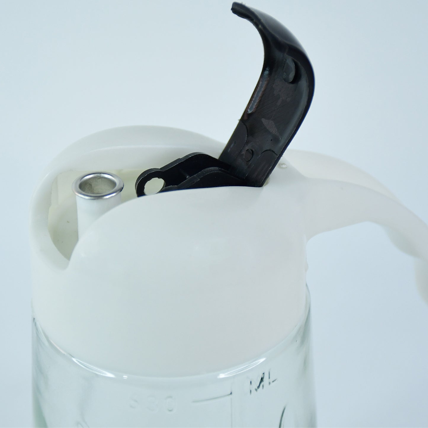 Automatic Glass Oil Dispenser Bottle - 630ml Kitchen Pourer