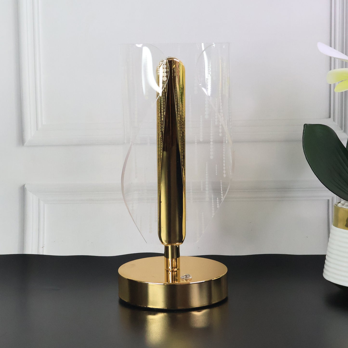 Modern Crystal Effect LED Table Lamp (1 Pc) - Warm Ambiance Light - Happy Price - Image 3