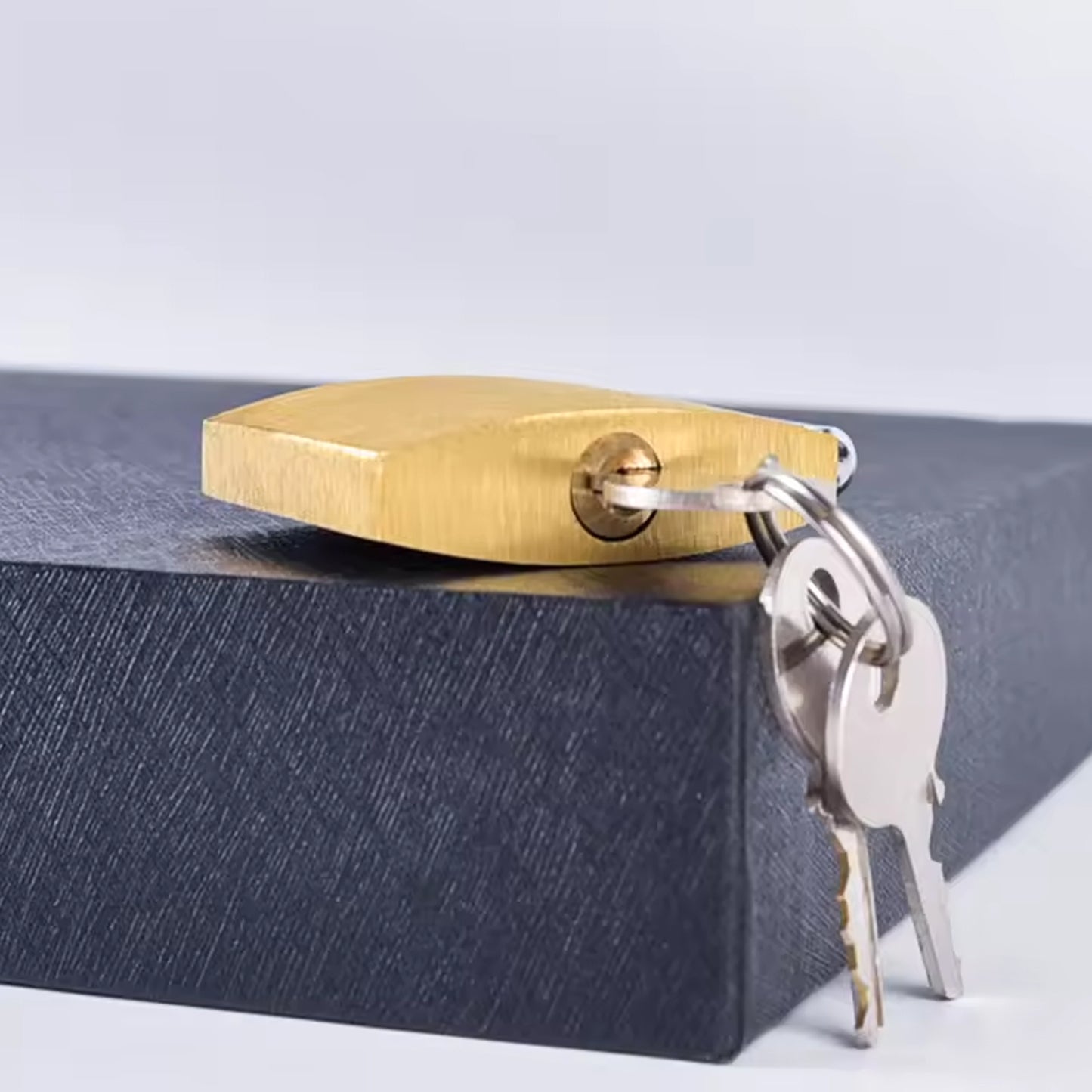 Multipurpose Solid 3 Keys Padlock 38 Mm  1 Pc) - Happy Price - Image 6