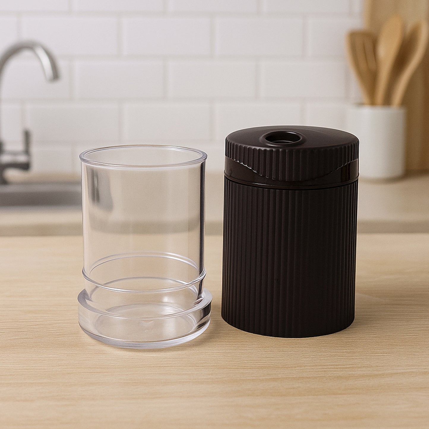 Supermom Linoo Salt  Pepper Dispenser Set (2 Pc) - Happy Price - Image 3