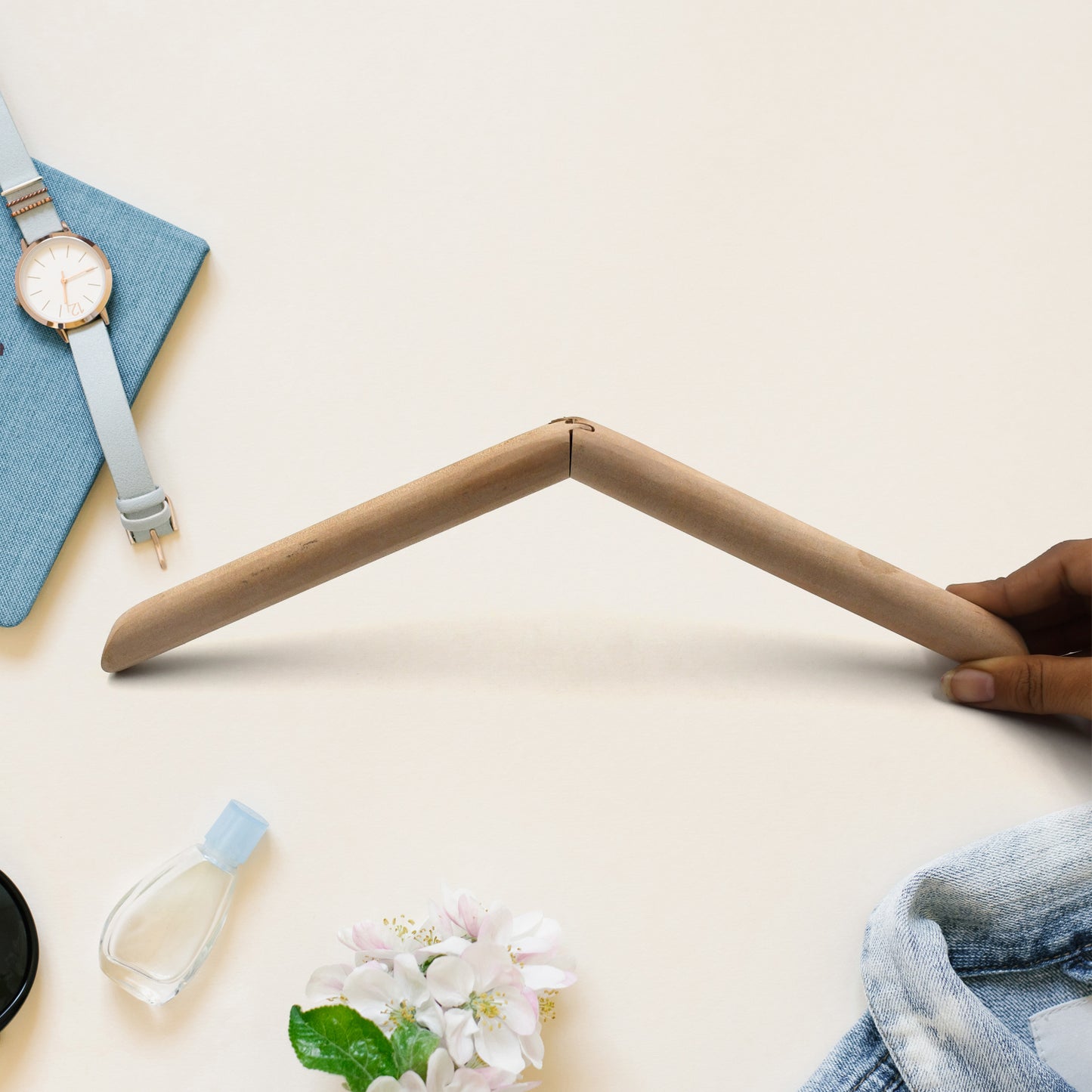 7962 Wood Clothes Hanger  Wooden Suit Hangers Coat Hangers - Happy Price - Image 4
