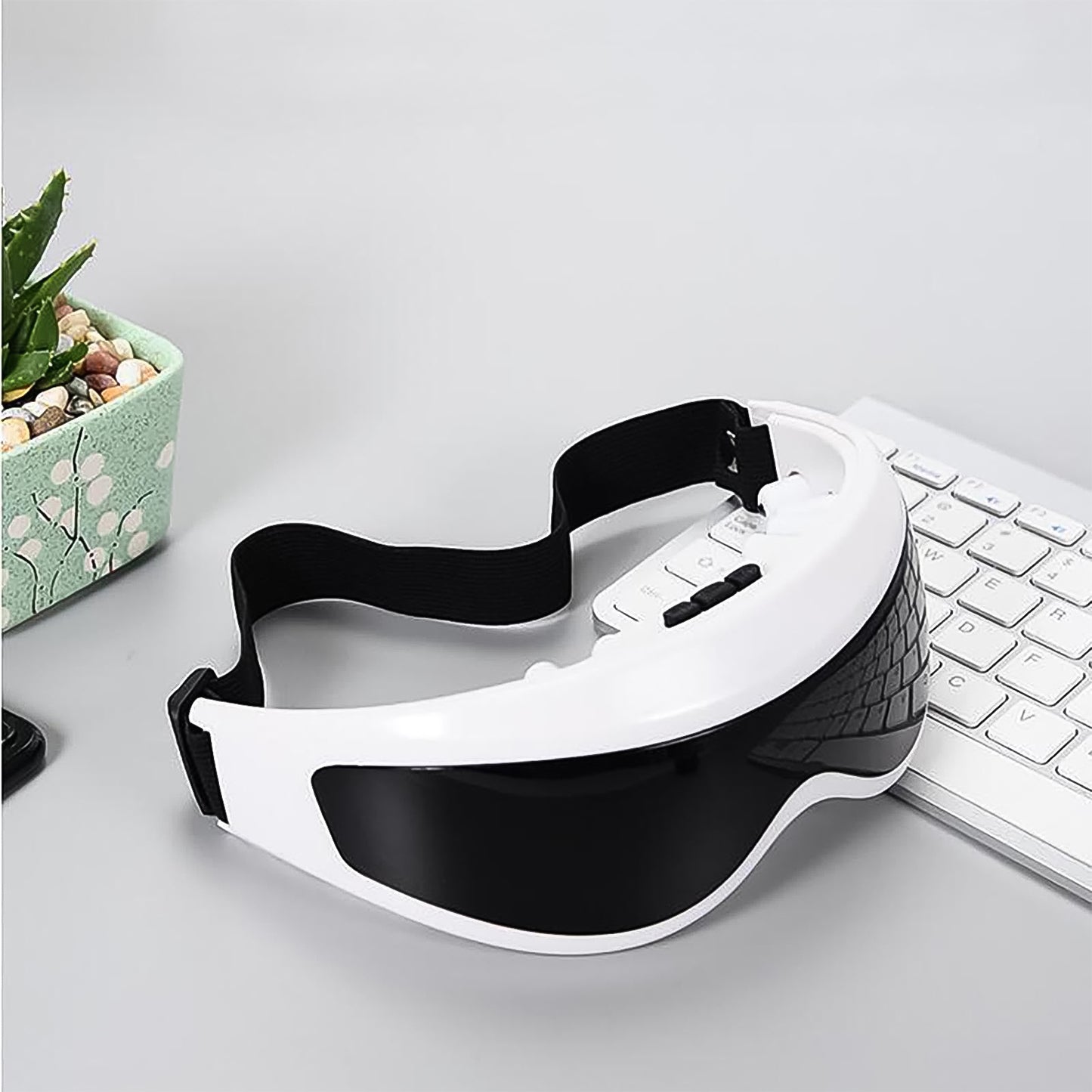Electric Eye Massager With Adjustable Elastic Band (1 Pc) - Happy Price - Image 4