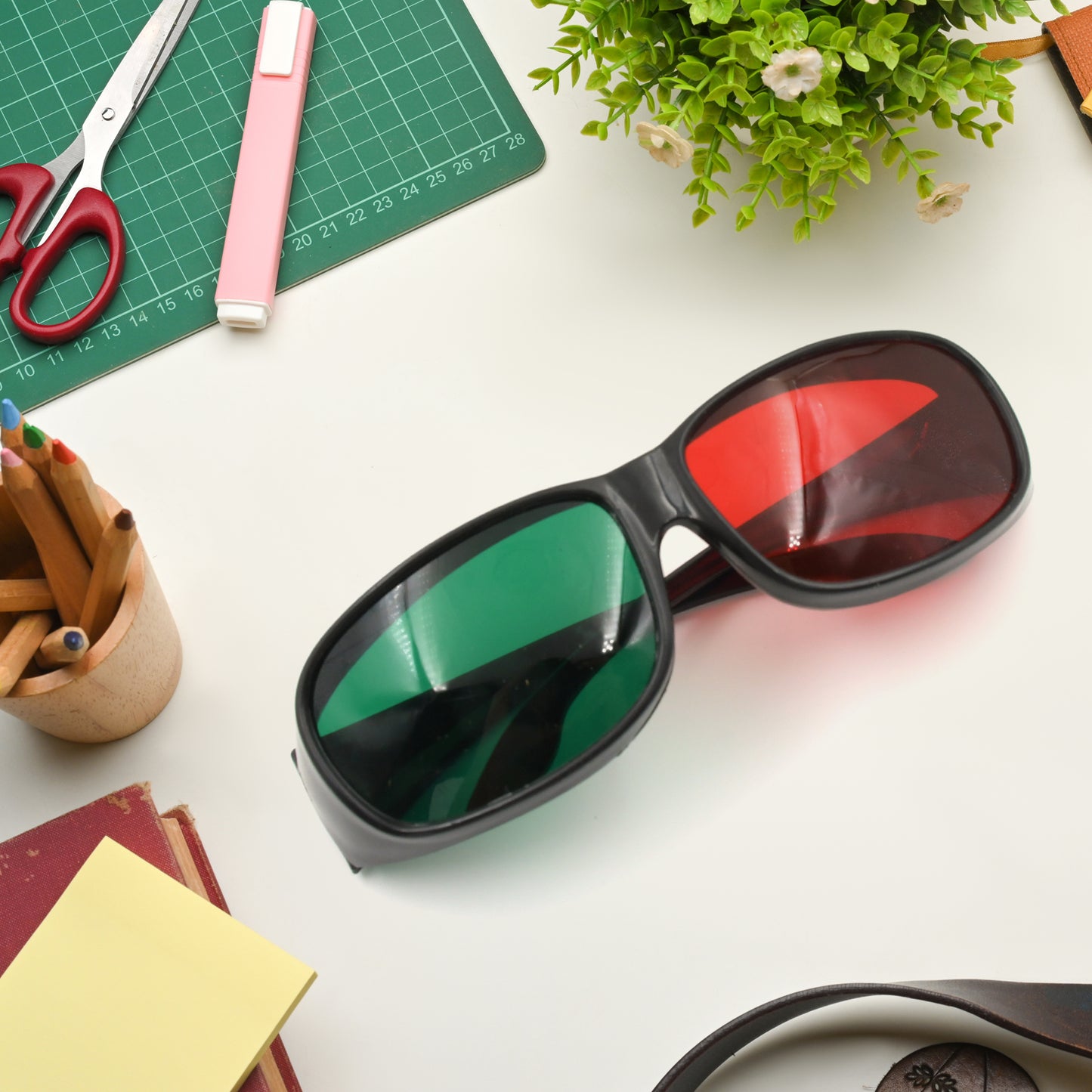 Uv Protected Round Sunglasses 3d Classic Sunglasses For Men  Women Lightweight Both Outdoor And Indoor Use (1 Pc ) - Happy Price - Image 6