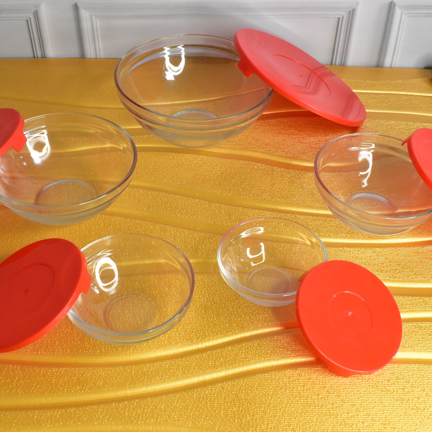 Modern Glass Bowl Set Mixing  Storage Bowls With Red Lids (5 Pcs Set) - Happy Price - Image 4