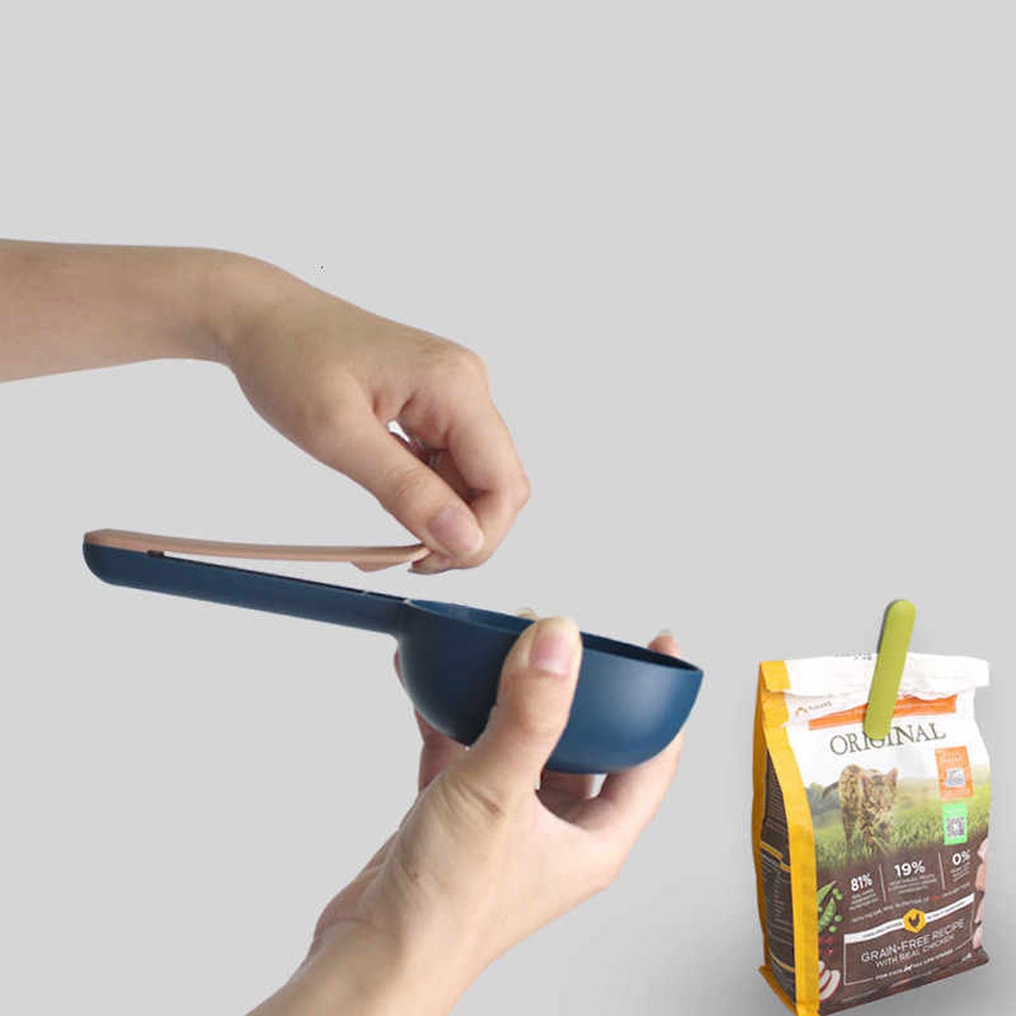 Handle Clip Function Design Abs Food-grade Materials Pet Food Shovel - Happy Price - Image 4