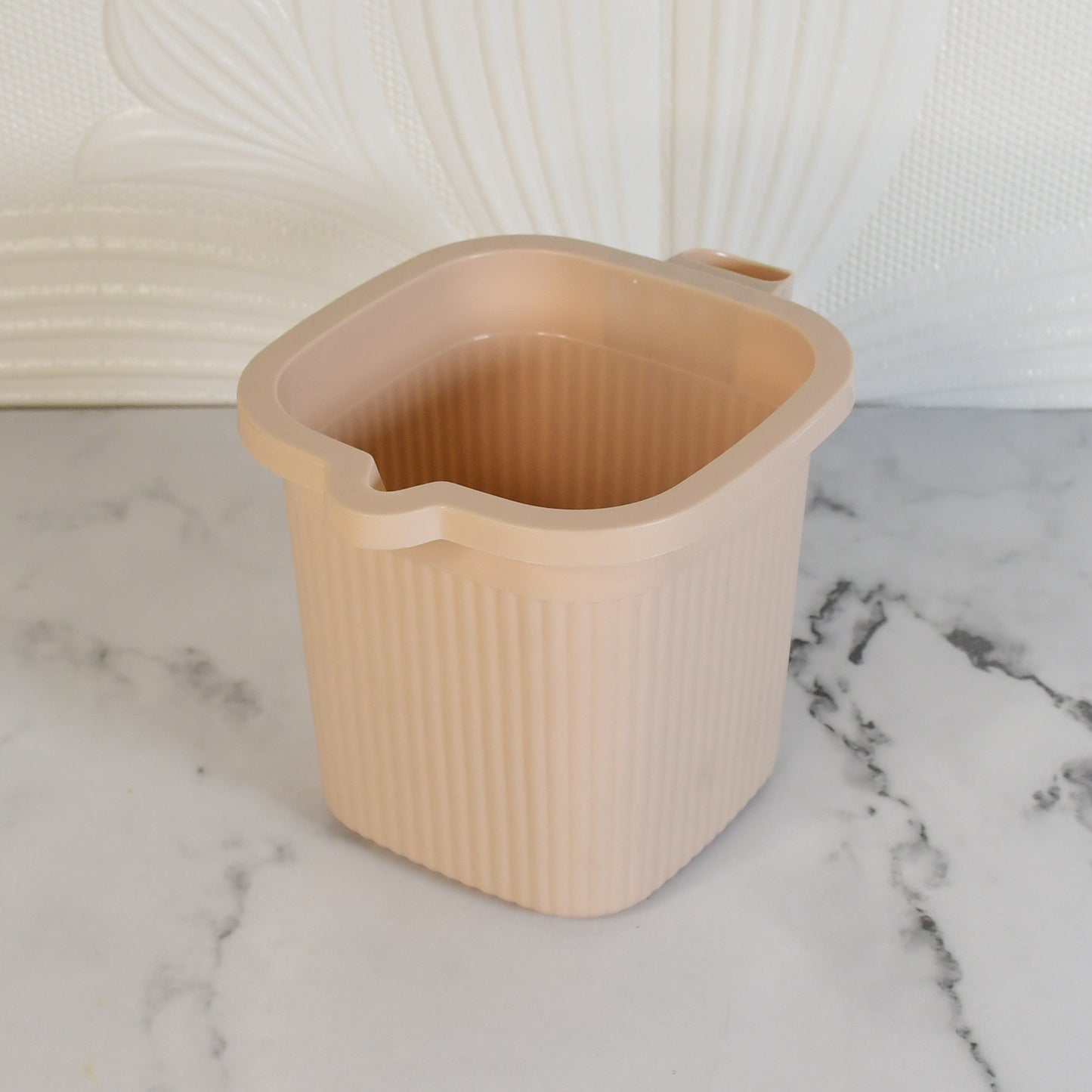 Plastic Square Bath Water Mug (1 Pc  1000 Ml  Mix Color) - Happy Price - Image 7