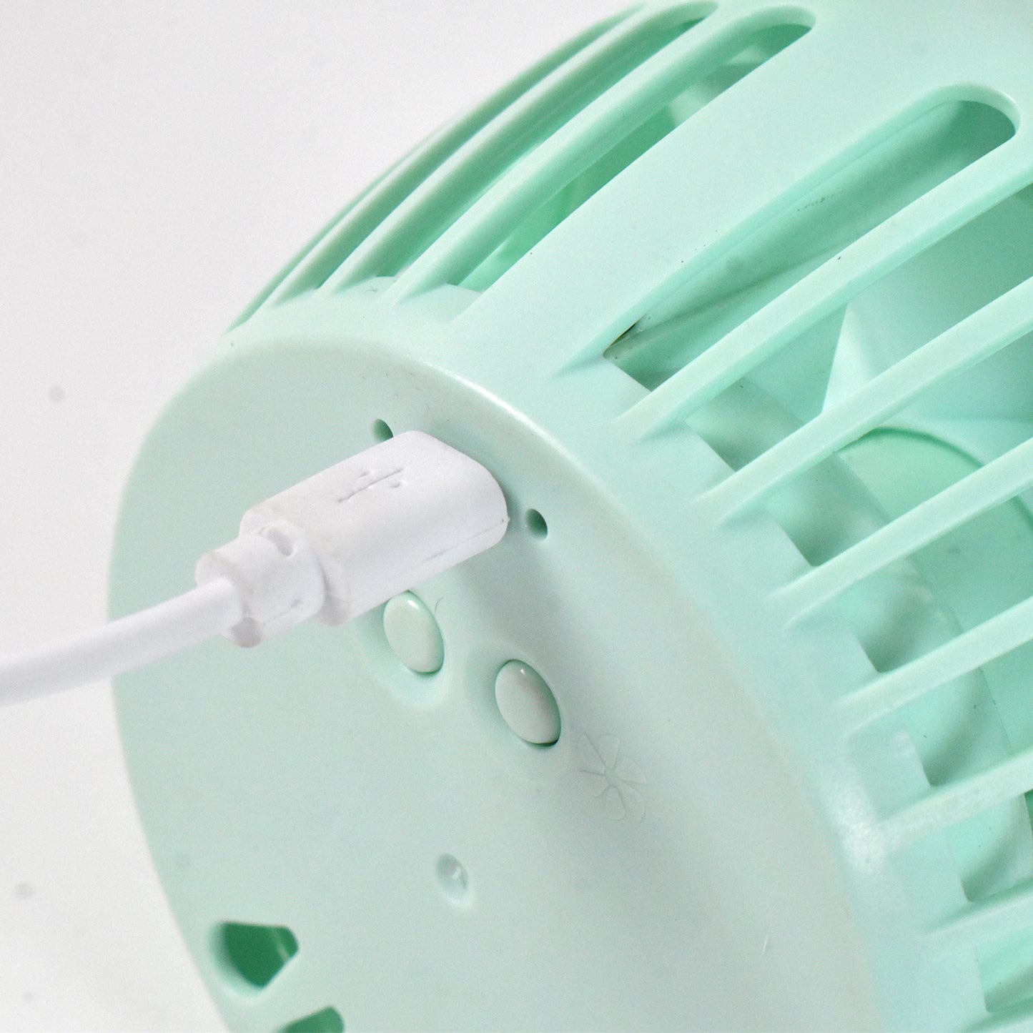 Usb Desk Fan (1 Pc  Plastic) - Happy Price - Image 3
