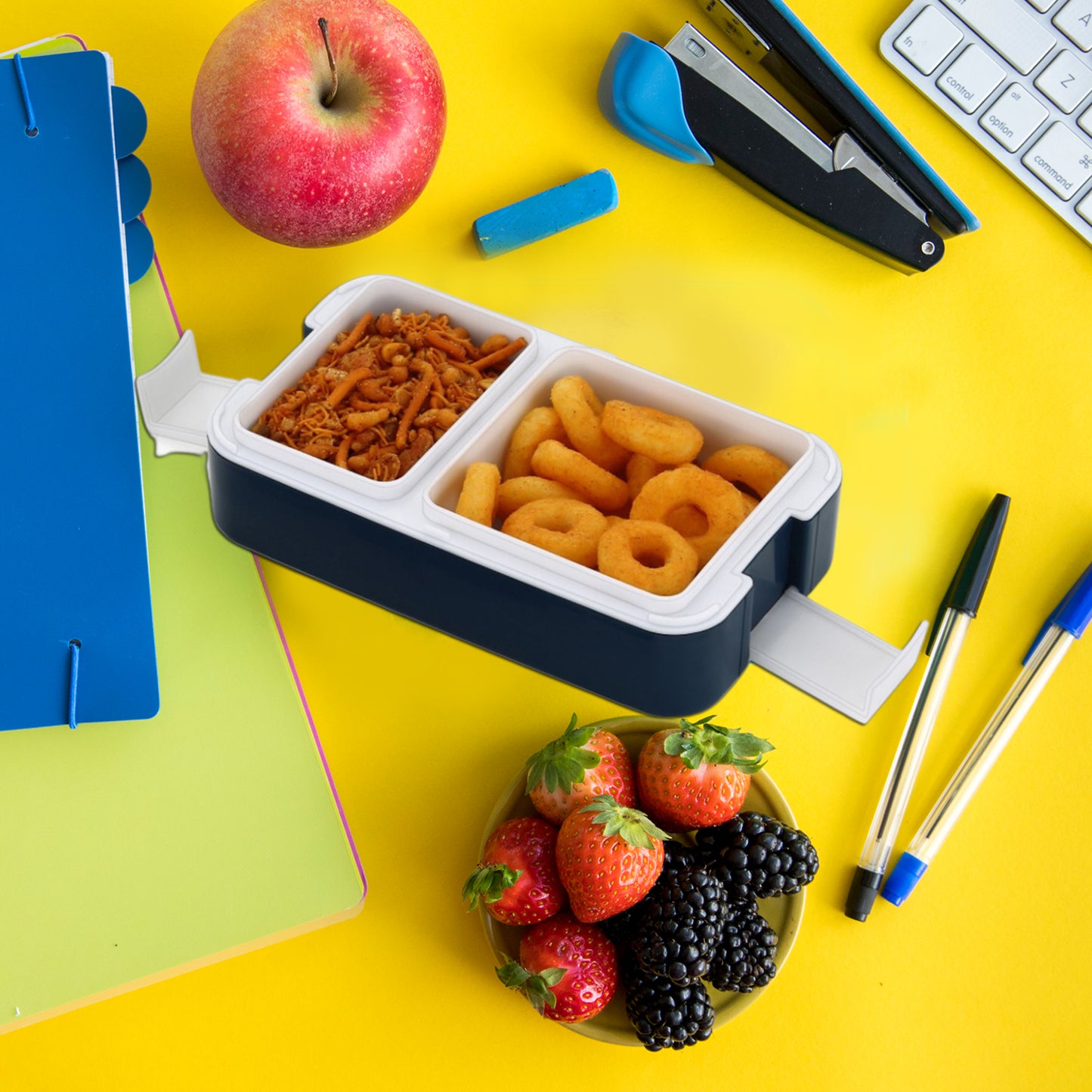 Airtight Lunch Box 2 Compartment Lunch Box Leak Proof Food Grade Material Lunch Box Modern Appearance  Compact Lunch Box With Spoon - Happy Price - Image 3