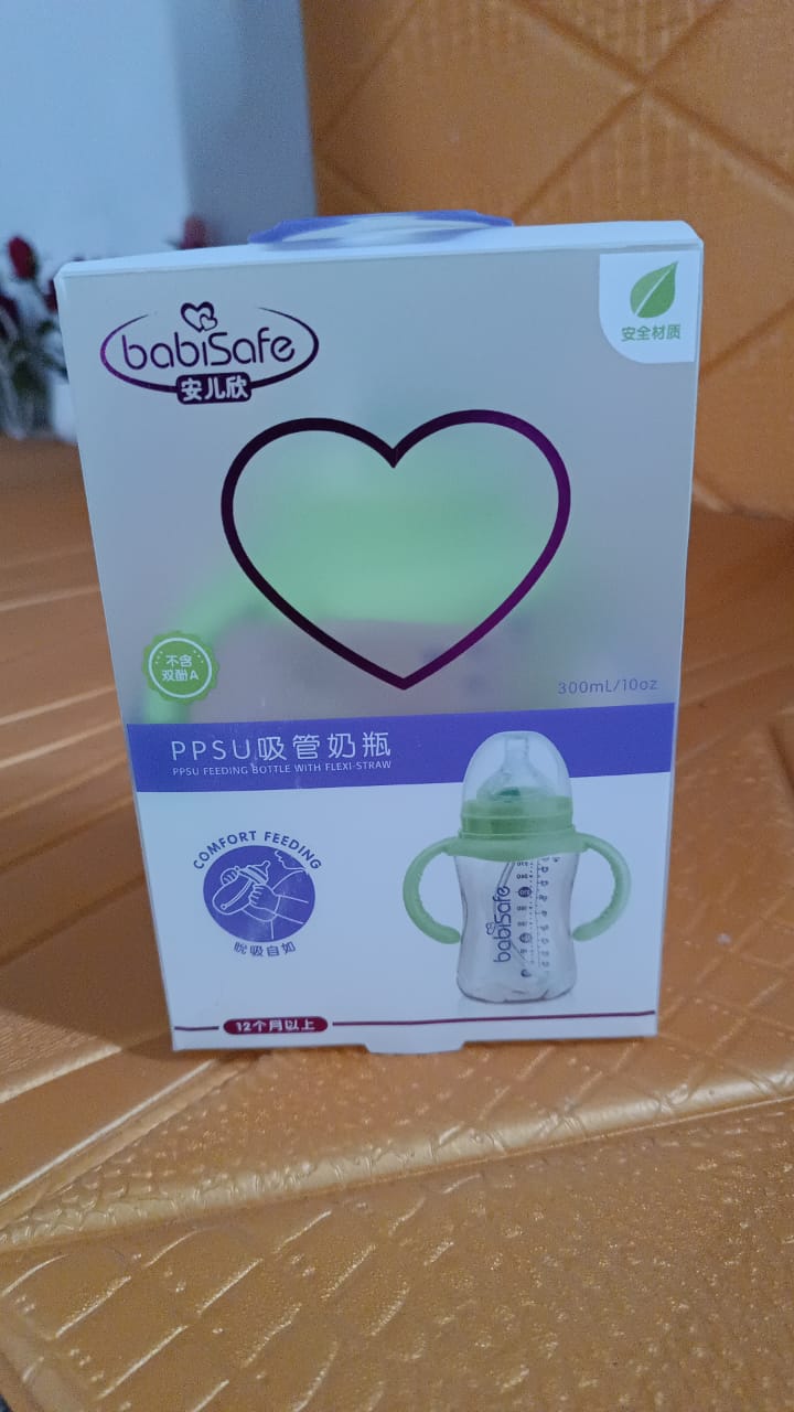 Plastic Baby Feeding Bottle With Handles Cleaning Brush  Straw (300 Ml  1 Pc) - Happy Price - Image 7