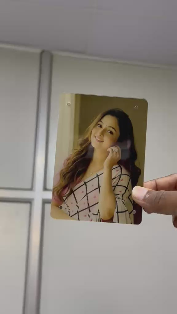 The acrylic fridge magnet, full view