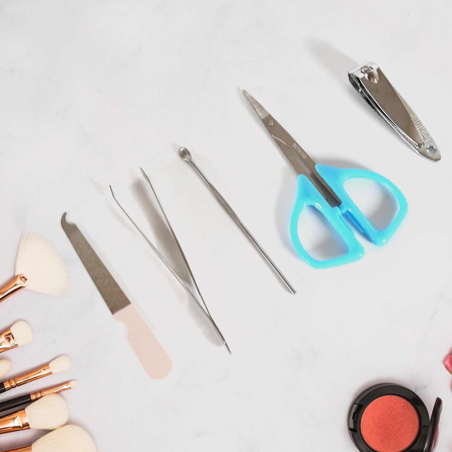 5 In 1 Stainless Steel Professional Manicure Set Nail Cutter For Women Nail Scissors Luxury Grooming Kit. - Happy Price - Image 3