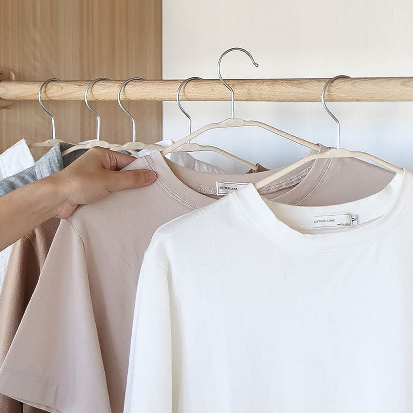 Pp Cloth Hanger Set Of 1 With Zinc Plated Steel Hook (1 Pc) - Happy Price - Image 4