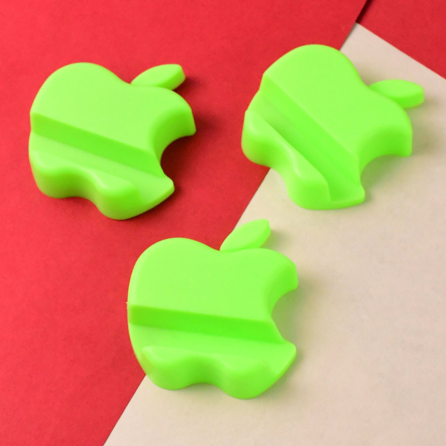 Apple-shaped Plastic Mobile Phone Holder (3 Pc  Mix Color) - Happy Price - Image 4